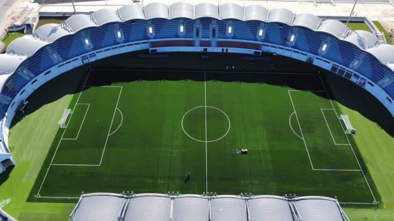 إنجازات ليبيا الرياضية: تألق كرة القدم وصعود مختلف الألعاب ملعب النهر الصناعي الليبي