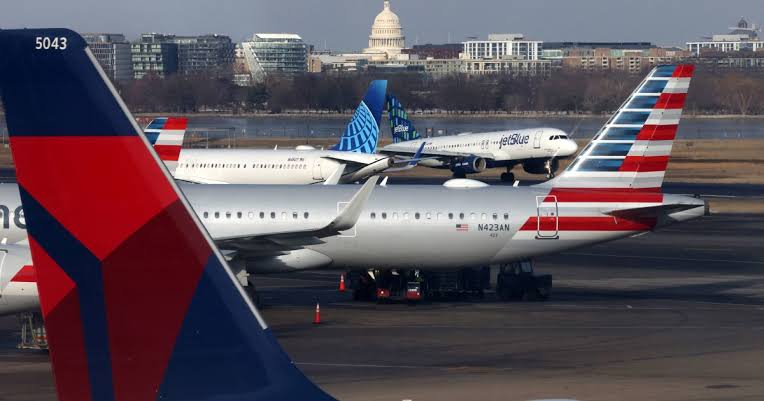 إلغاء 1300 رحلة جوية في أمريكا بسبب الإغلاق الحكومي رحلة جوية