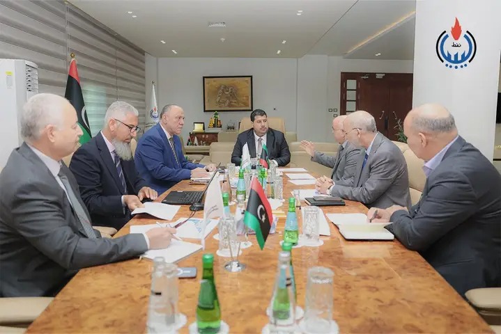 اجتماع رئيس المؤسسة الوطنية للنفط 