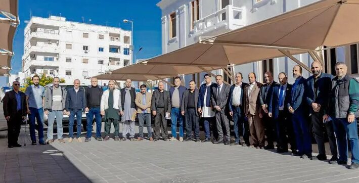 تسليم 15 سيارة لرؤساء فروع البلدية في مصراتة مصراتة