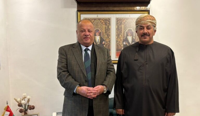 مدير مهرجان جرش يلتقي سفير عمان لدى الأردن مدير مهرجان جرش يلتقي سفير عمان لدى الأردن